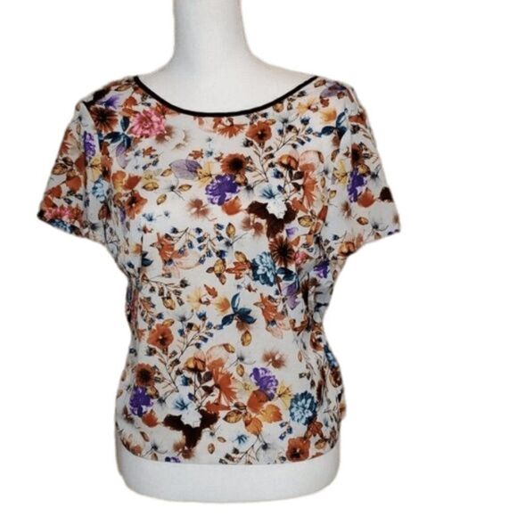 💐WAYF, Floral print Faux wrap/mesh back top💐 - Picture 1 of 6